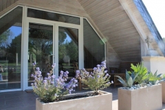 Terrasse et entrée du gîte
